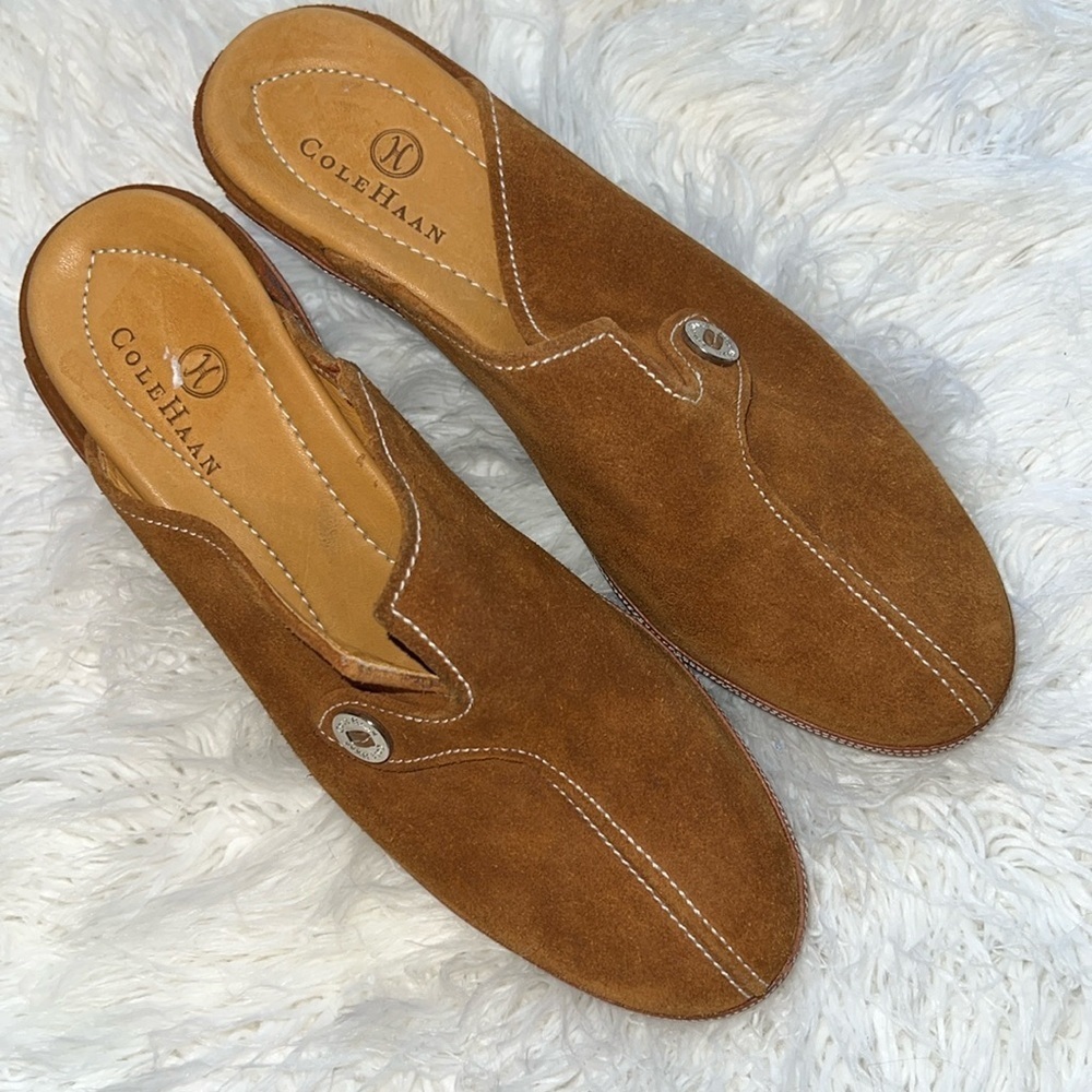 Cole Haan D15244 Women Tan Suede Slip On Mule Clog Heel Shoe Size 6.5